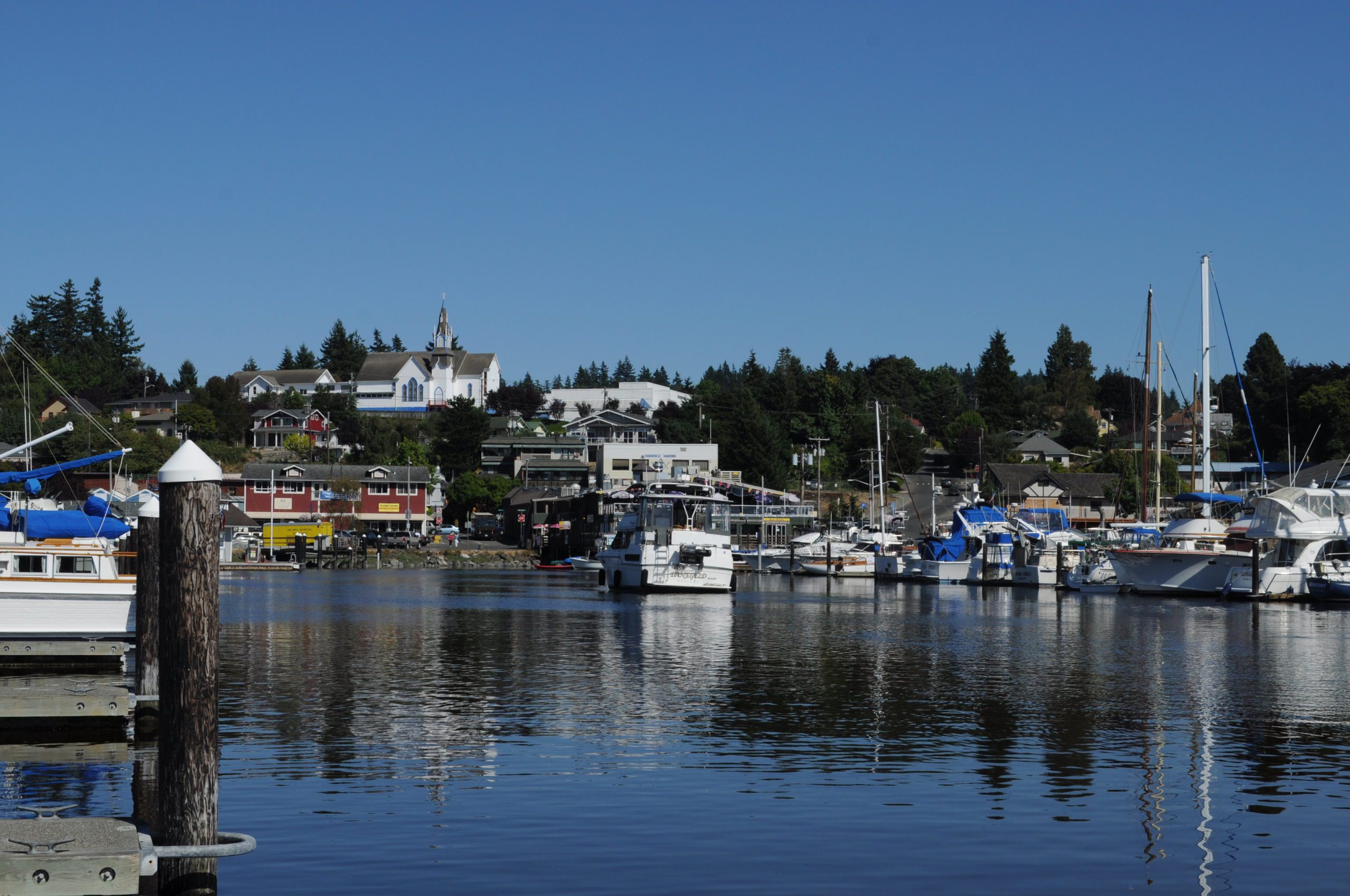 Making moves stress-free, simple, and fast for families and businesses across Poulsbo, WA